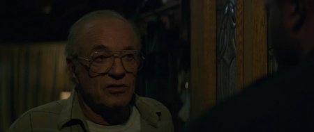 Хороший сосед (2016)